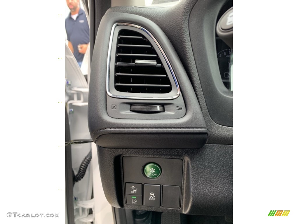 2019 HR-V Touring AWD - Platinum White Pearl / Black photo #12