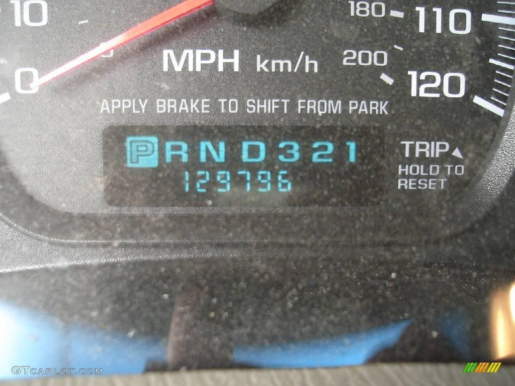 2004 Impala  - White / Medium Gray photo #21