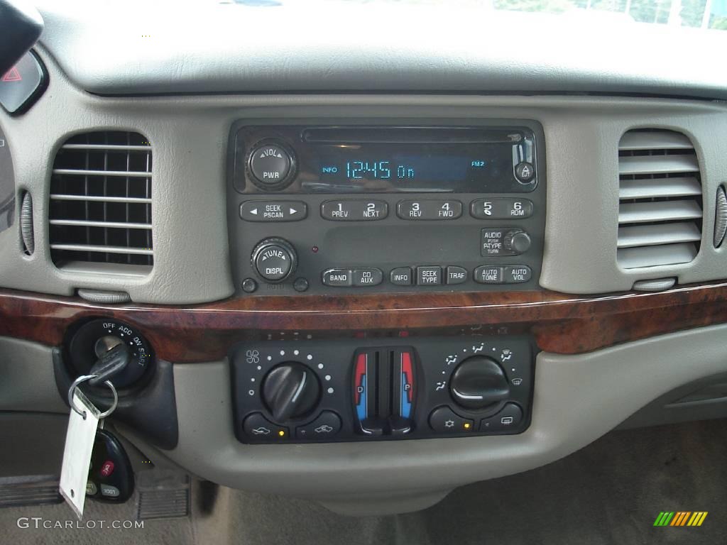 2004 Impala  - White / Medium Gray photo #23