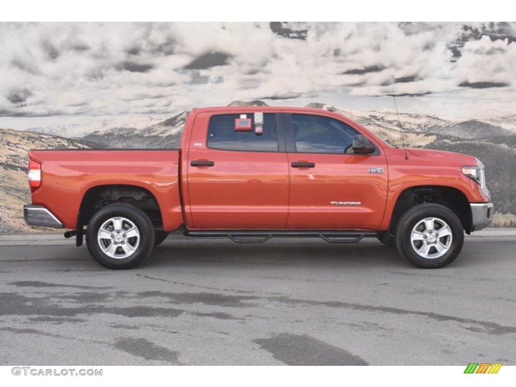 2018 Tundra SR5 CrewMax 4x4 - Inferno Orange / Black photo #2