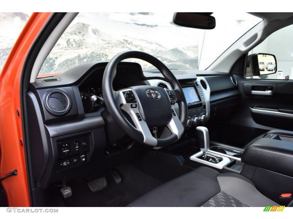 2018 Tundra SR5 CrewMax 4x4 - Inferno Orange / Black photo #10