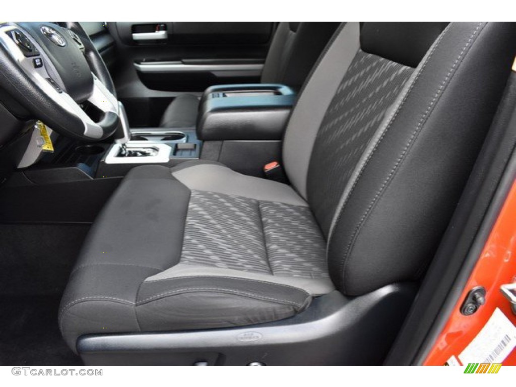 2018 Tundra SR5 CrewMax 4x4 - Inferno Orange / Black photo #11