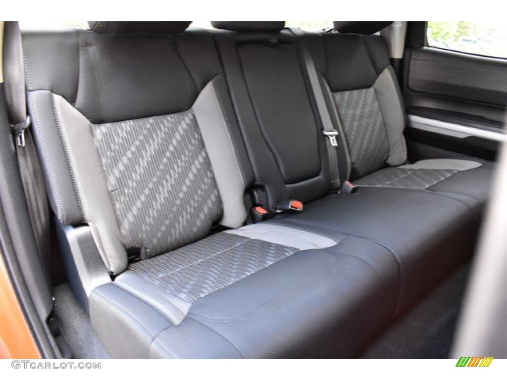2018 Tundra SR5 CrewMax 4x4 - Inferno Orange / Black photo #22