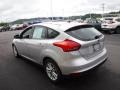 2015 Ingot Silver Metallic Ford Focus SE Hatchback  photo #6