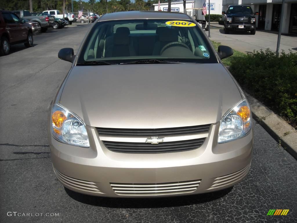 2007 Cobalt LS Sedan - Sandstone Metallic / Neutral Beige photo #29