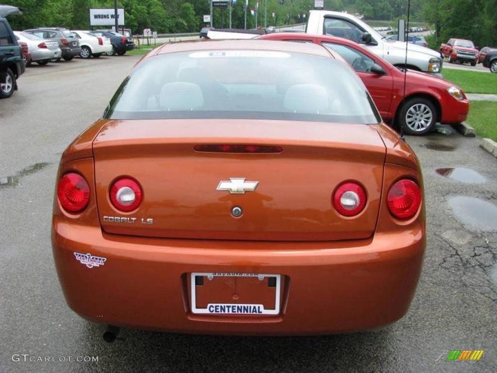 2007 Cobalt LS Sedan - Sunburst Orange Metallic / Gray photo #4