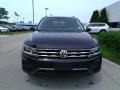 Deep Black Pearl - Tiguan SE 4MOTION Photo No. 2