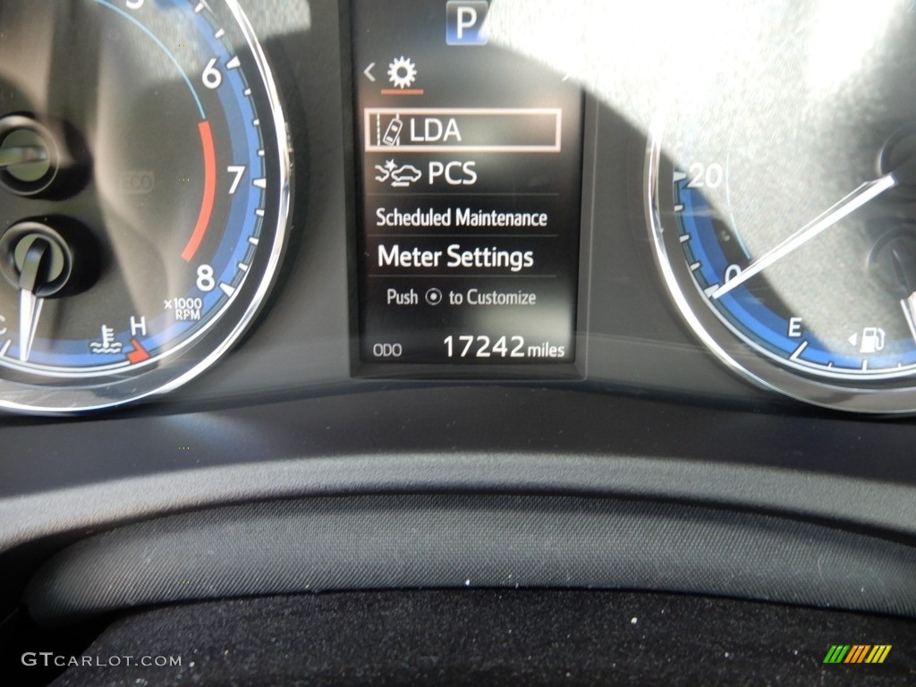 2017 Corolla L - Classic Silver Metalic / Black photo #20