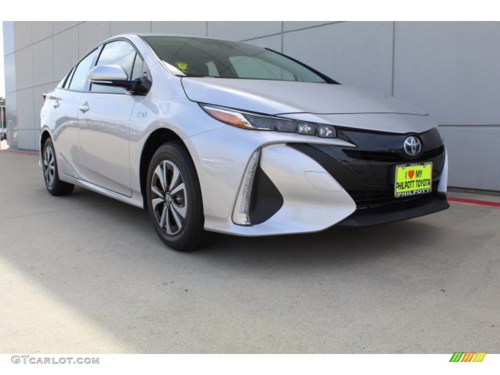 2019 Prius Prime Plus - Classic Silver Metallic / Black photo #2