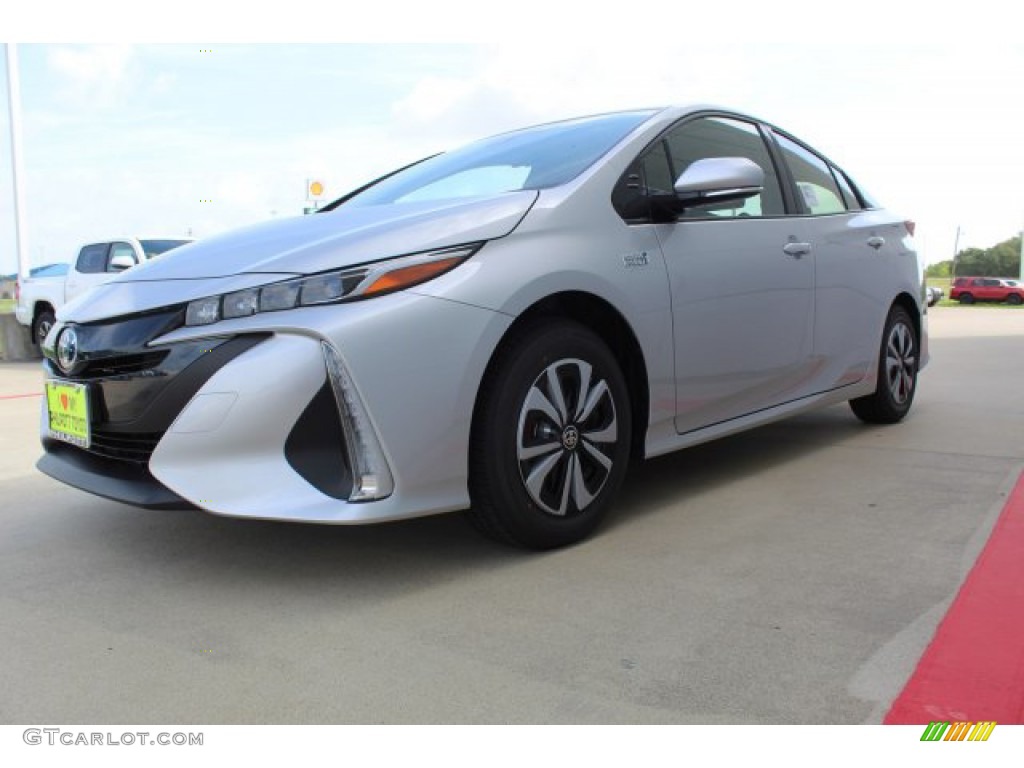 2019 Prius Prime Plus - Classic Silver Metallic / Black photo #4