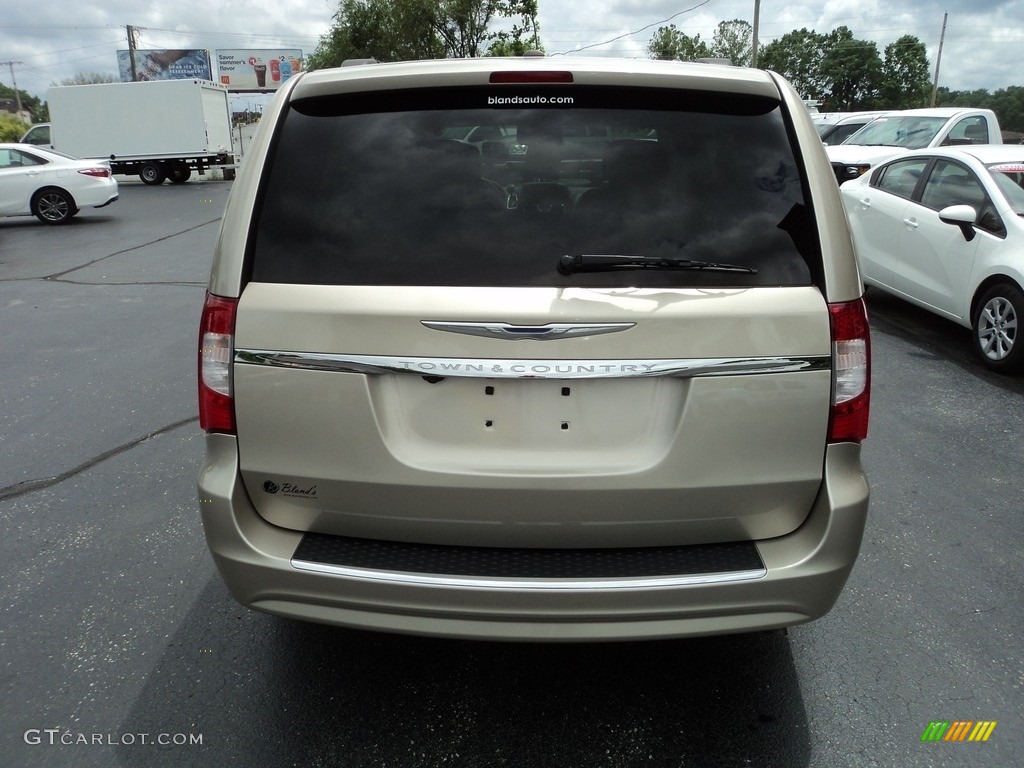 2015 Town & Country Touring - Cashmere/Sandstone Pearl / Black/Light Graystone photo #28