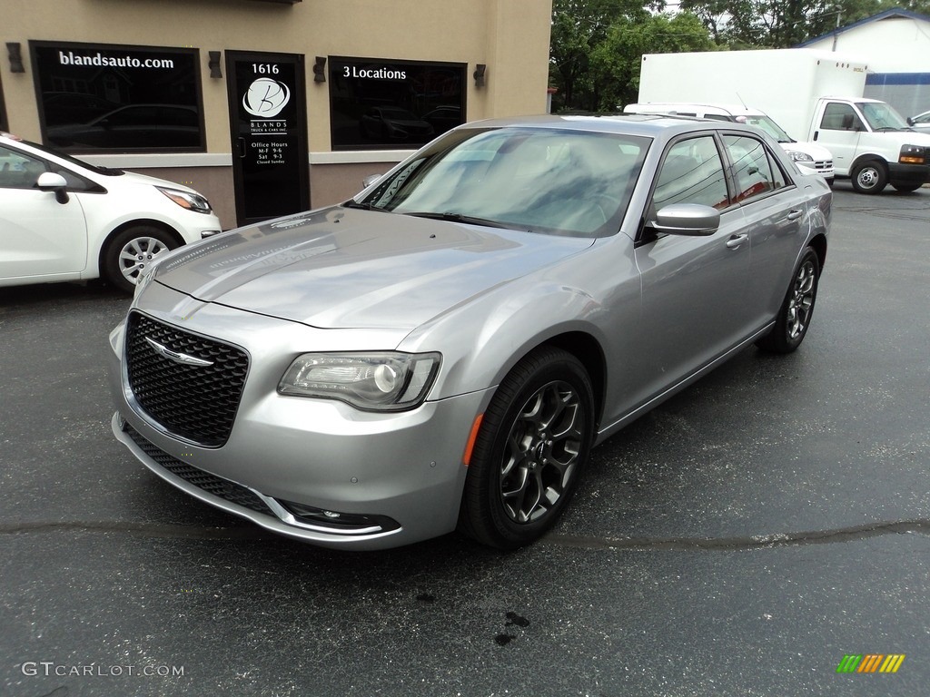 2016 300 S AWD - Billet Silver Metallic / Black photo #2