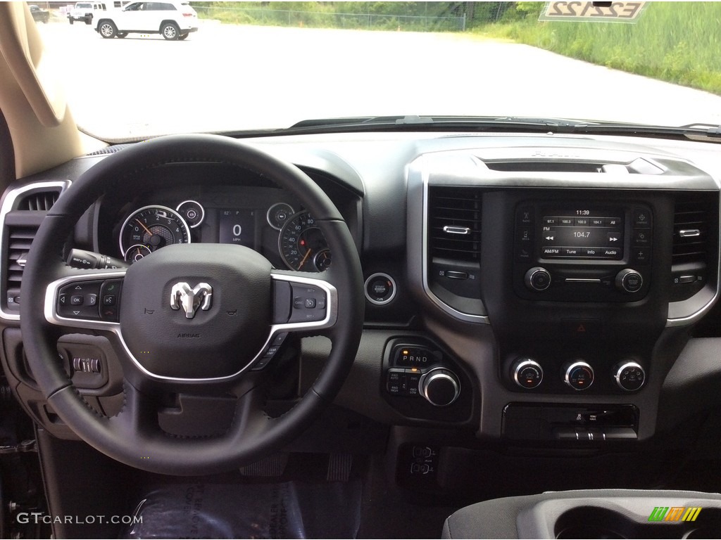 2019 1500 Big Horn Quad Cab 4x4 - Diamond Black Crystal Pearl / Black/Diesel Gray photo #12