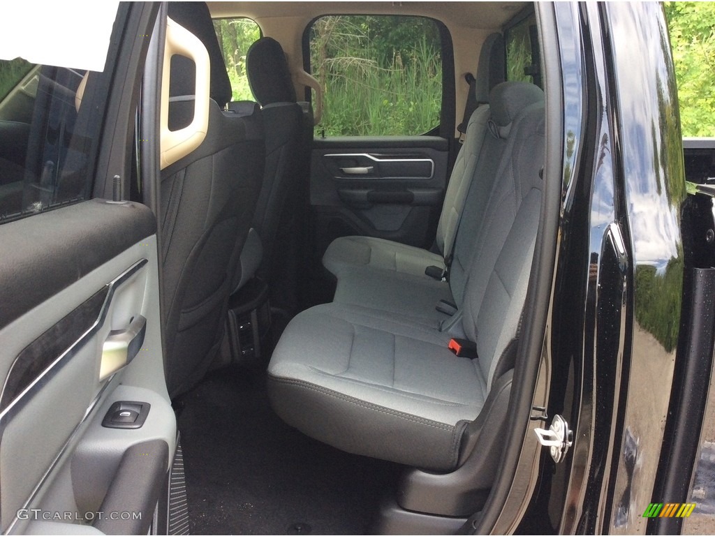 2019 1500 Big Horn Quad Cab 4x4 - Diamond Black Crystal Pearl / Black/Diesel Gray photo #15