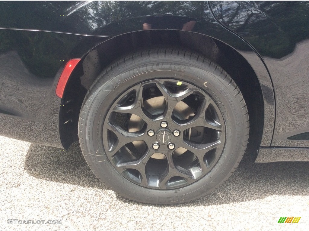 2019 Chrysler 300 S AWD Wheel Photo #133998807
