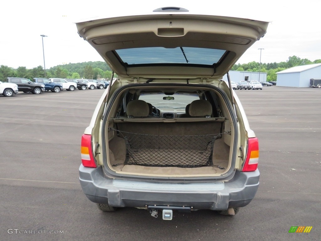 2001 Grand Cherokee Laredo 4x4 - Champagne Pearl / Agate photo #13
