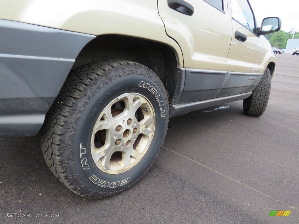 2001 Grand Cherokee Laredo 4x4 - Champagne Pearl / Agate photo #16