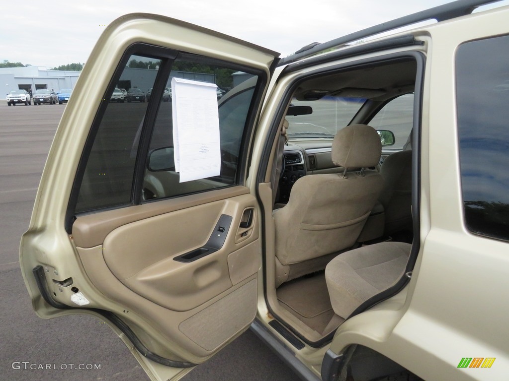 2001 Grand Cherokee Laredo 4x4 - Champagne Pearl / Agate photo #30