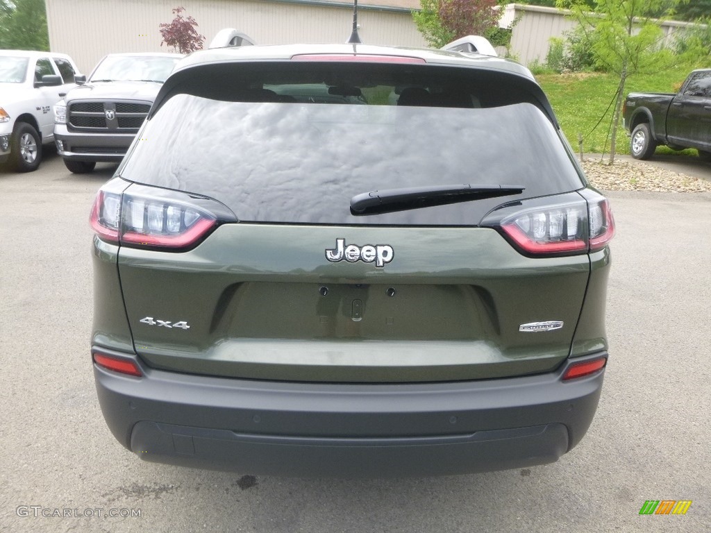 2019 Cherokee Latitude Plus 4x4 - Olive Green Pearl / Black photo #4