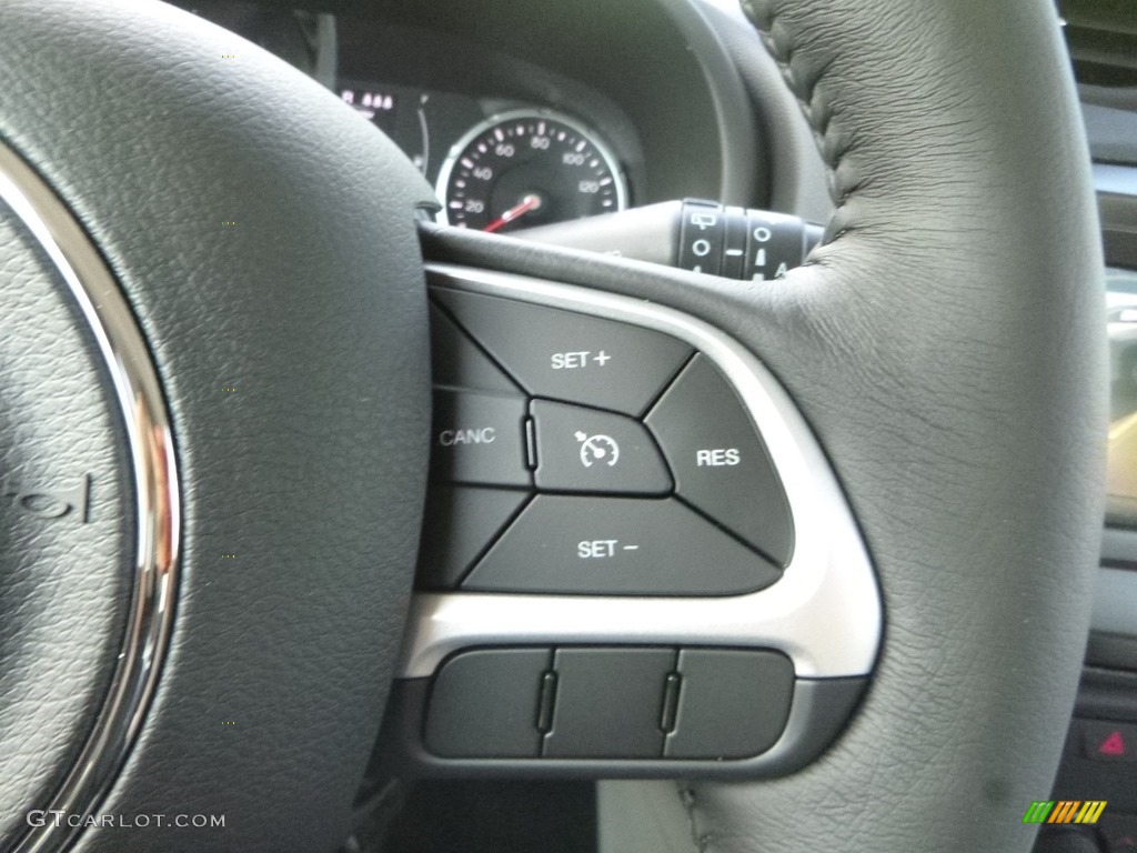 2019 Renegade Latitude 4x4 - Granite Crystal Metallic / Black photo #18