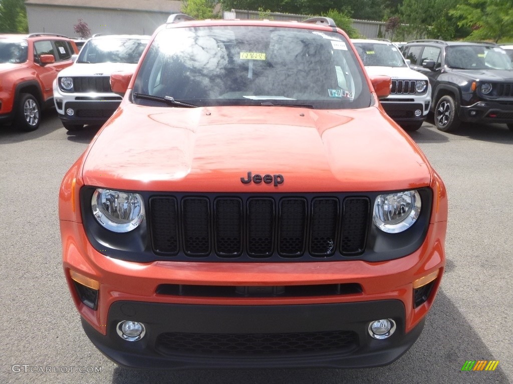 2019 Renegade Latitude 4x4 - Omaha Orange / Black photo #8