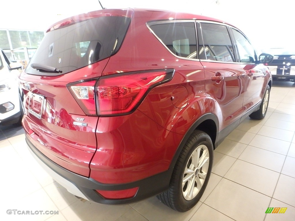 2019 Escape SE 4WD - Ruby Red / Chromite Gray/Charcoal Black photo #2