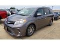 2020 Predawn Gray Mica Toyota Sienna XLE  photo #1