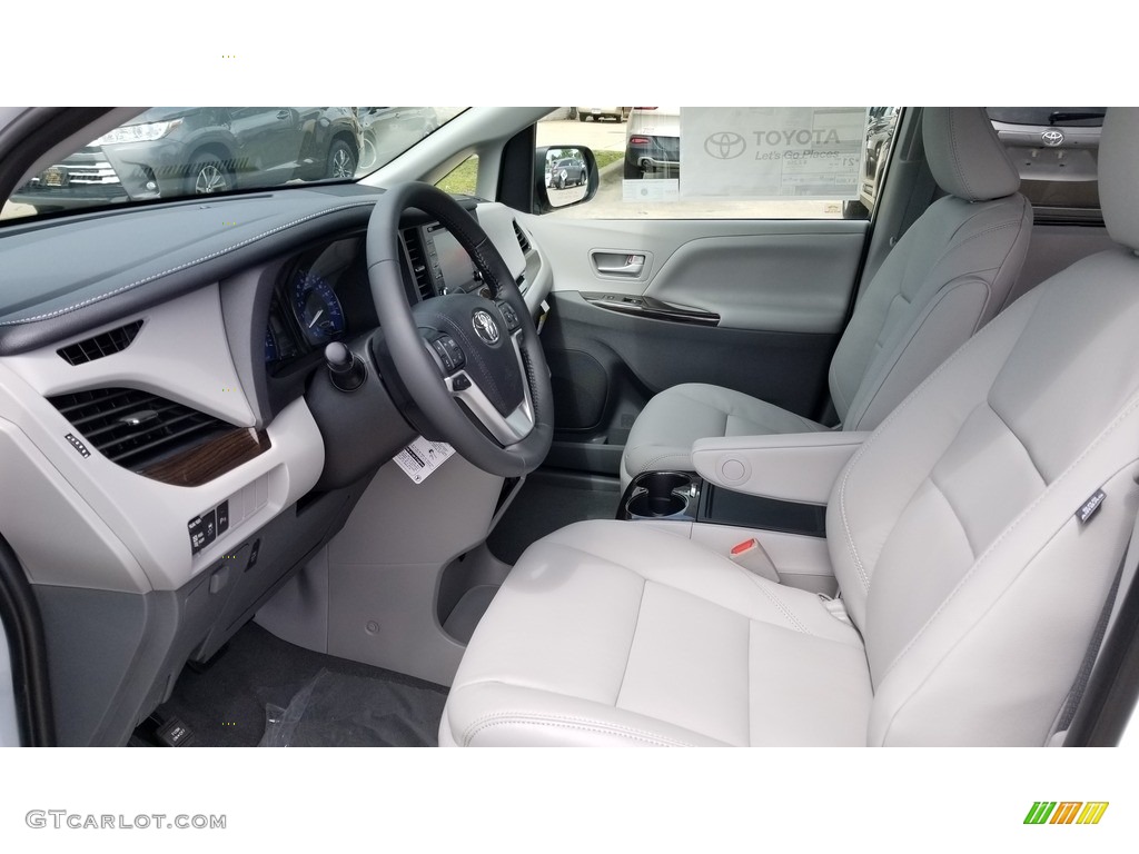 Ash Interior 2020 Toyota Sienna XLE Photo #134015211