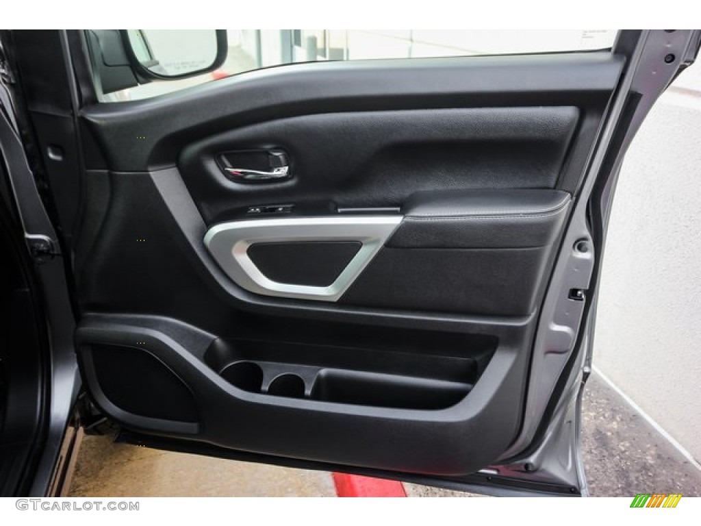 2019 Nissan Titan PRO 4X Crew Cab 4x4 Door Panel Photos