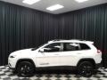 2019 Pearl White Jeep Cherokee Latitude Plus 4x4 #134011039