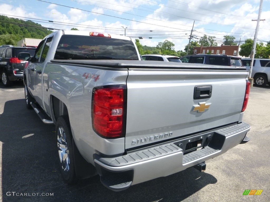 2017 Silverado 1500 Custom Double Cab 4x4 - Silver Ice Metallic / Dark Ash/Jet Black photo #4