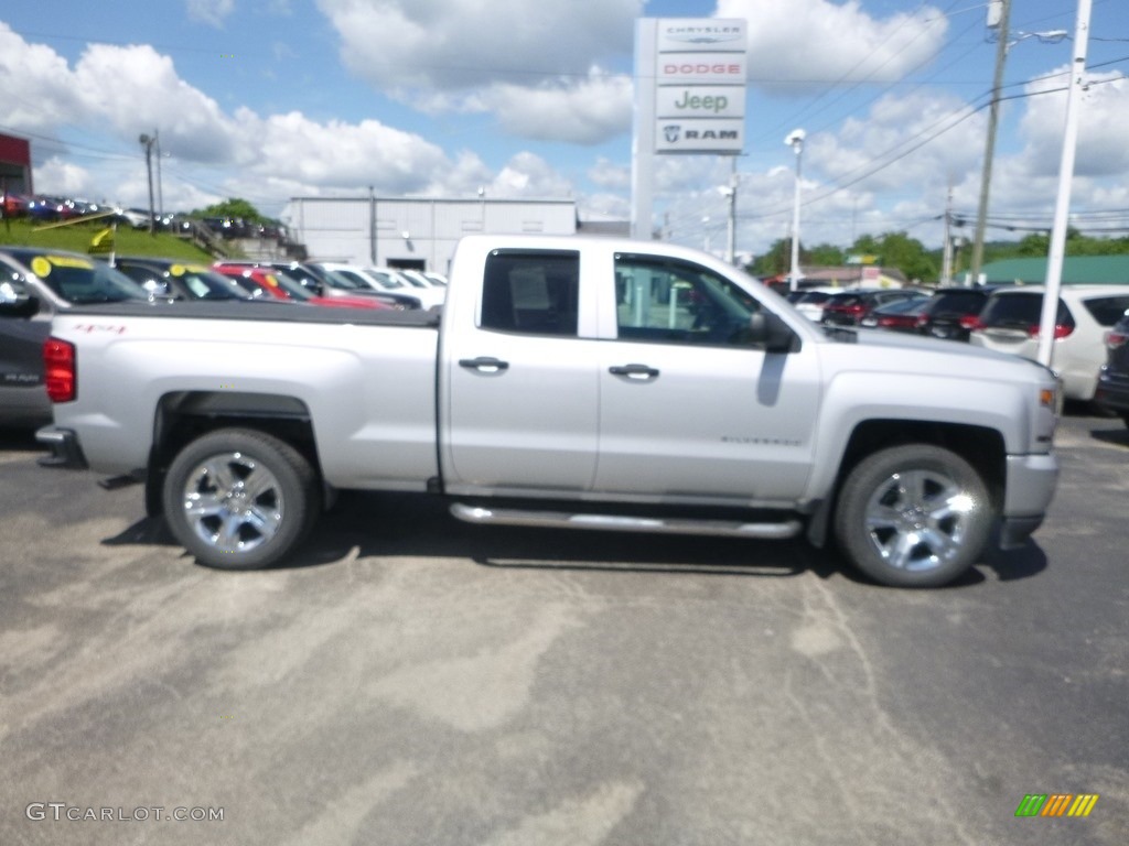 2017 Silverado 1500 Custom Double Cab 4x4 - Silver Ice Metallic / Dark Ash/Jet Black photo #7