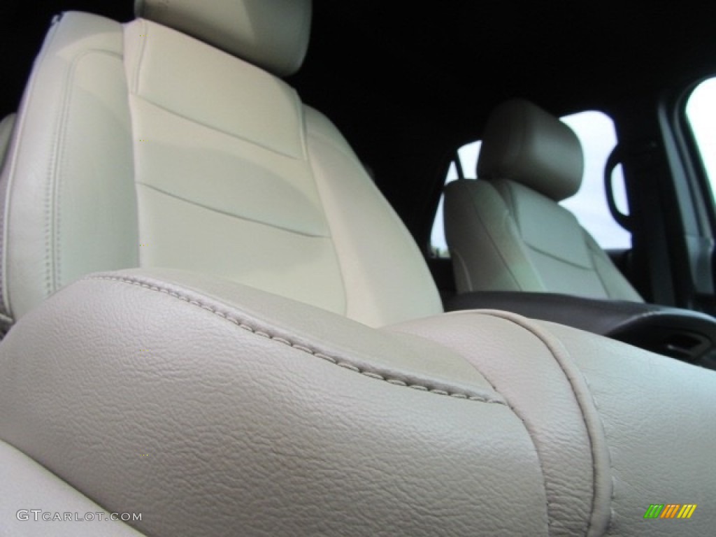 2015 Explorer Limited 4WD - Caribou / Medium Light Stone photo #23