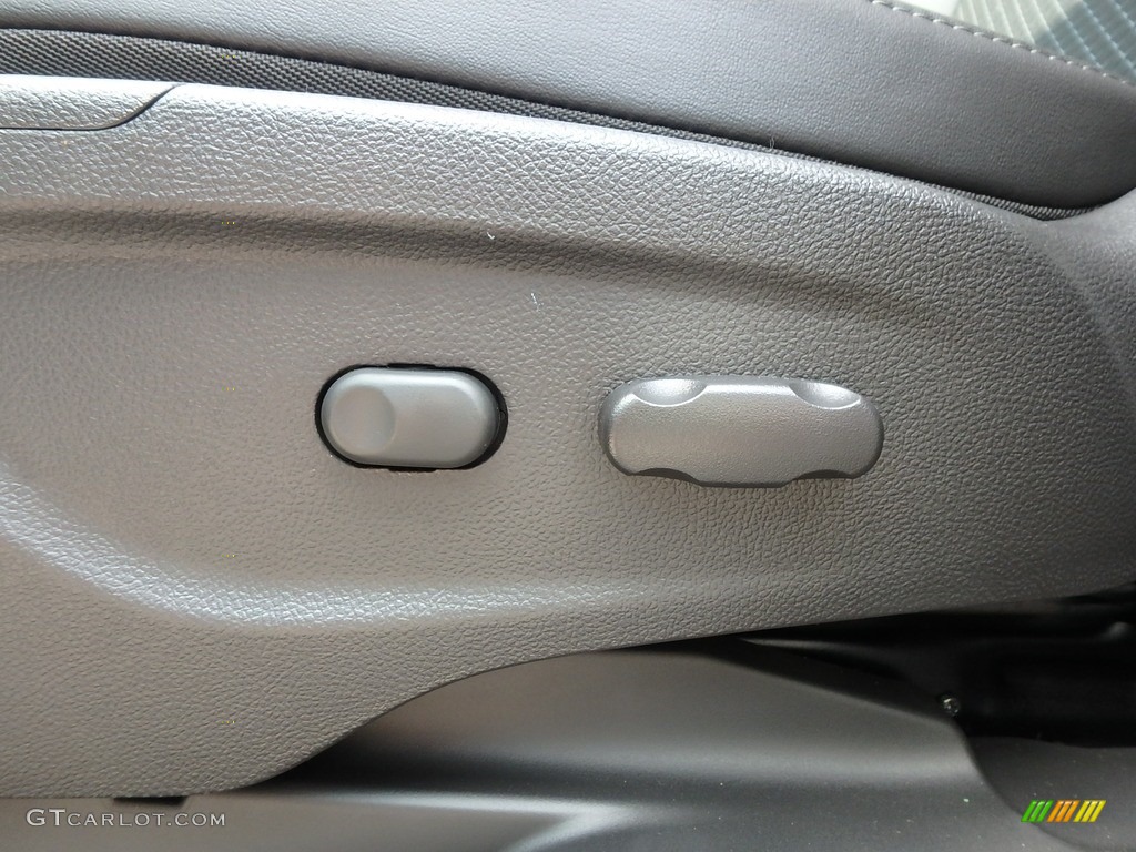 2019 Encore Preferred - Deep Azure Metallic / Ebony photo #15