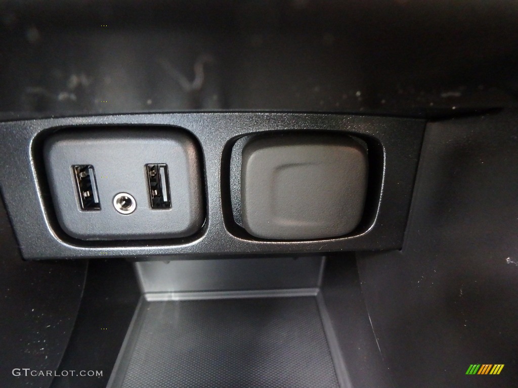 2019 Encore Preferred - Deep Azure Metallic / Ebony photo #19