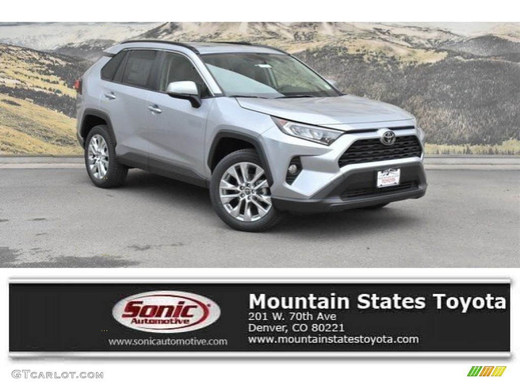 2019 RAV4 XLE AWD - Silver Sky Metallic / Light Gray photo #1