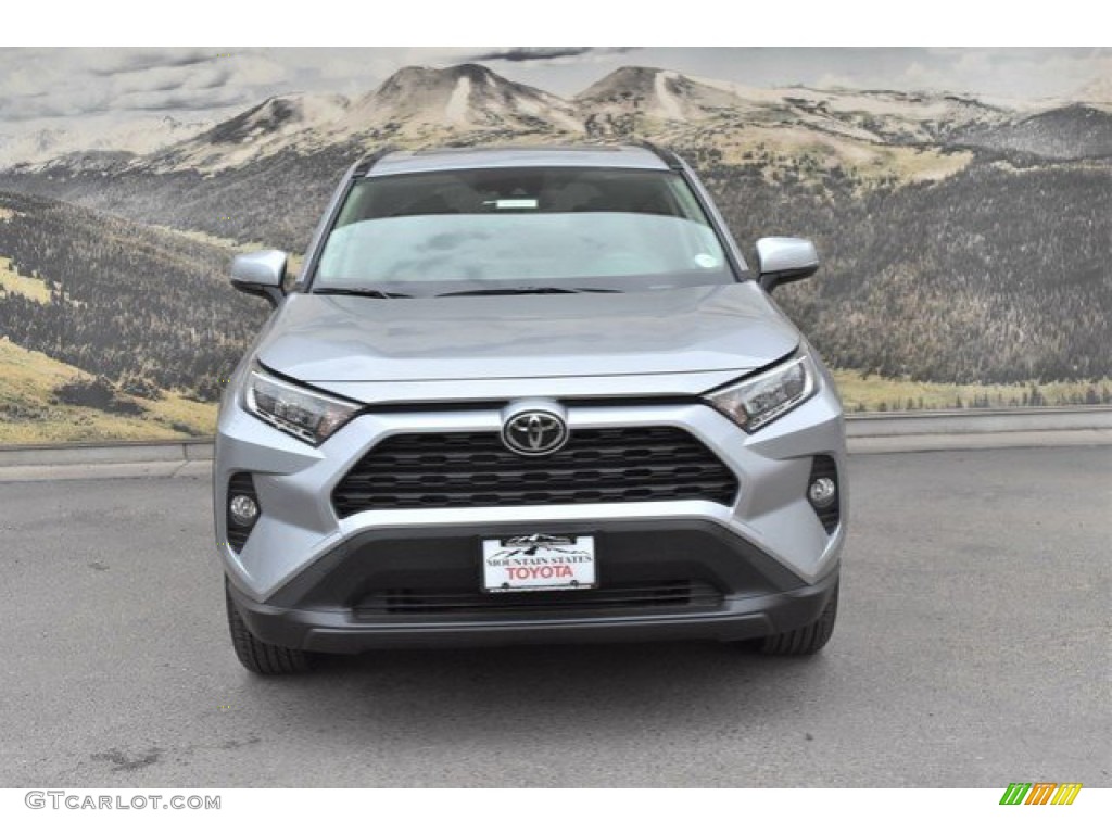 2019 RAV4 XLE AWD - Silver Sky Metallic / Light Gray photo #2