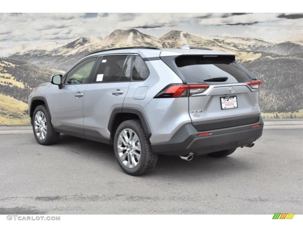 2019 RAV4 XLE AWD - Silver Sky Metallic / Light Gray photo #3
