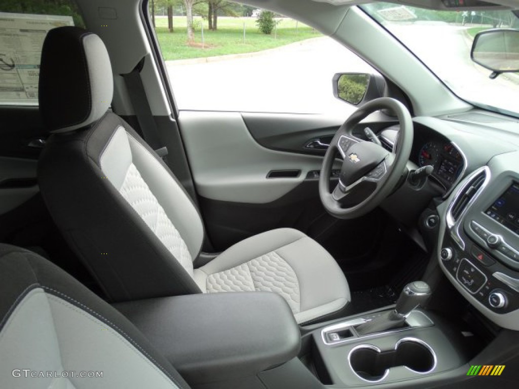 2019 Equinox LS - Summit White / Medium Ash Gray photo #30