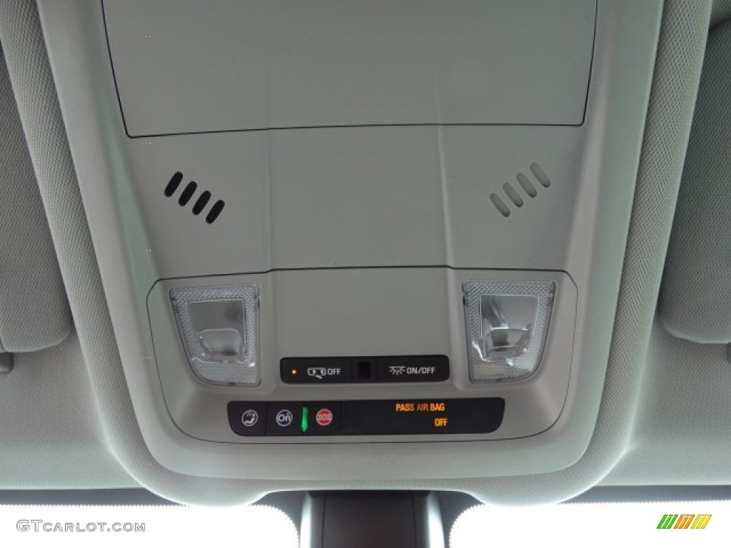 2019 Equinox LS - Summit White / Medium Ash Gray photo #20