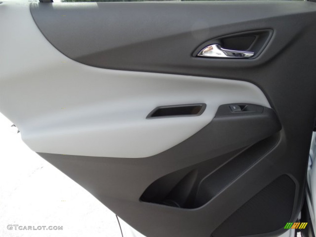 2019 Equinox LS - Summit White / Medium Ash Gray photo #21
