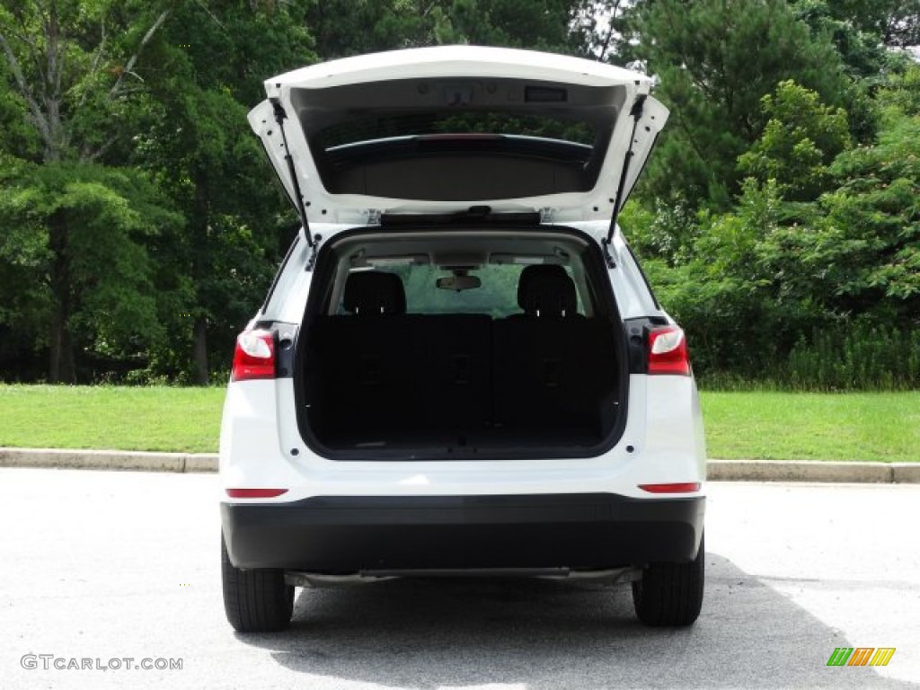 2019 Equinox LS - Summit White / Medium Ash Gray photo #25