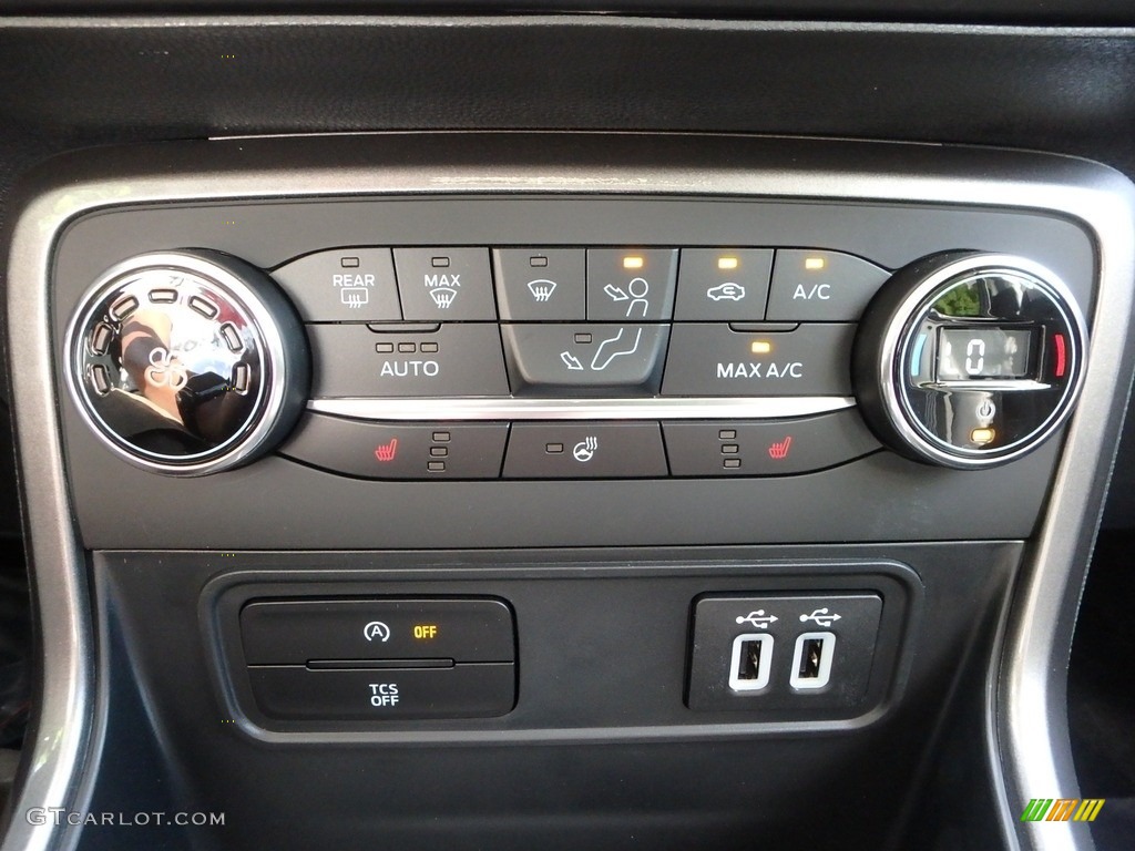 2019 Ford EcoSport SES 4WD Controls Photos