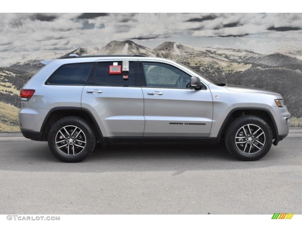 2017 Grand Cherokee Trailhawk 4x4 - Billet Silver Metallic / Black photo #2