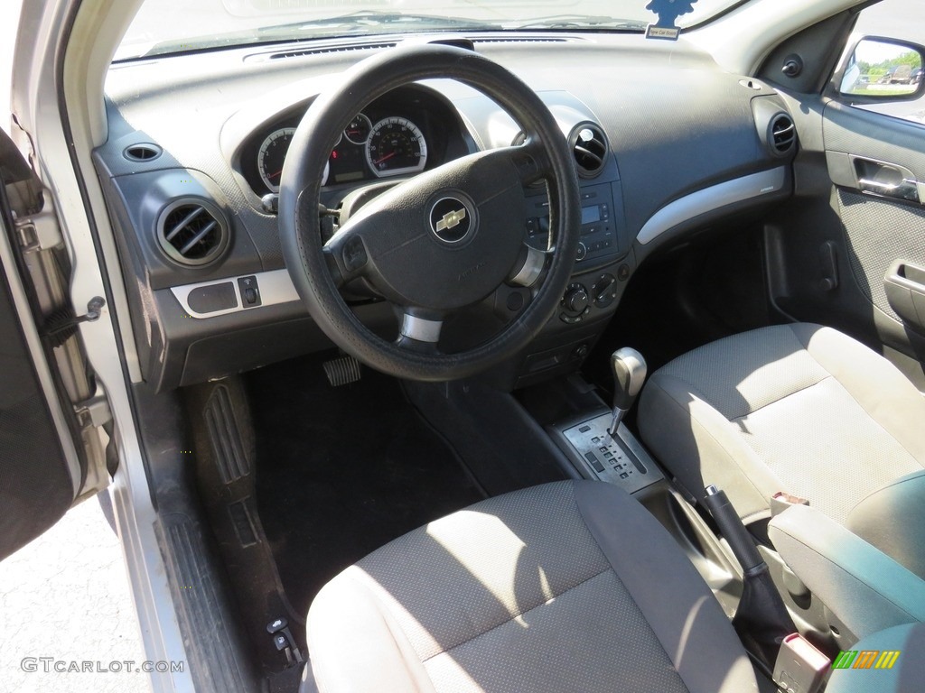 2007 Aveo LS Sedan - Cosmic Silver / Charcoal Black photo #17