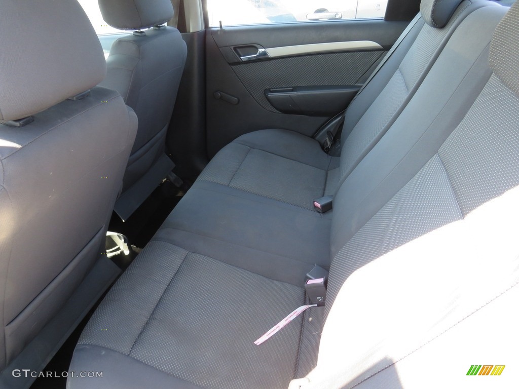 2007 Aveo LS Sedan - Cosmic Silver / Charcoal Black photo #20