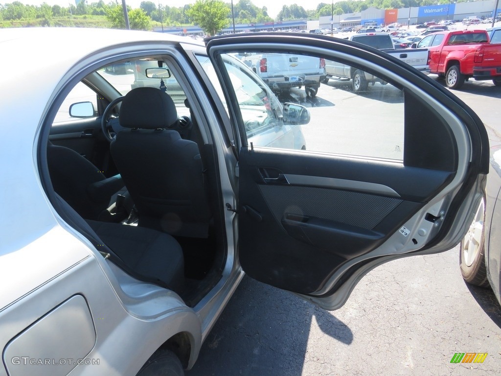 2007 Aveo LS Sedan - Cosmic Silver / Charcoal Black photo #22