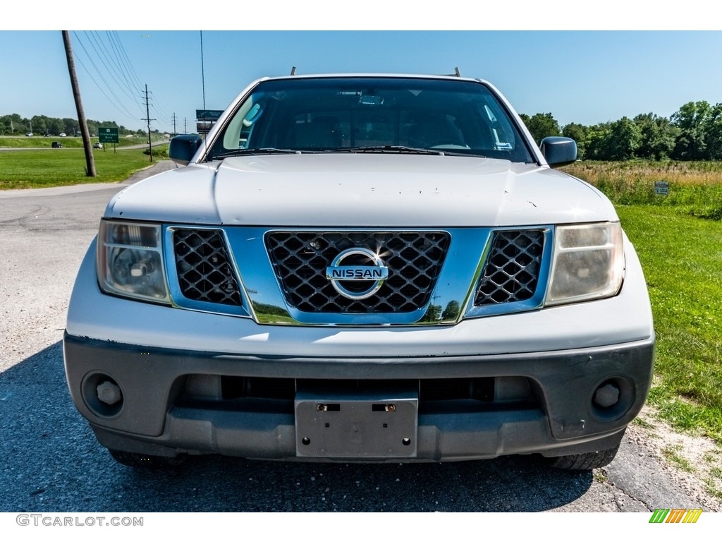 2007 Frontier XE King Cab - Avalanche White / Graphite photo #9