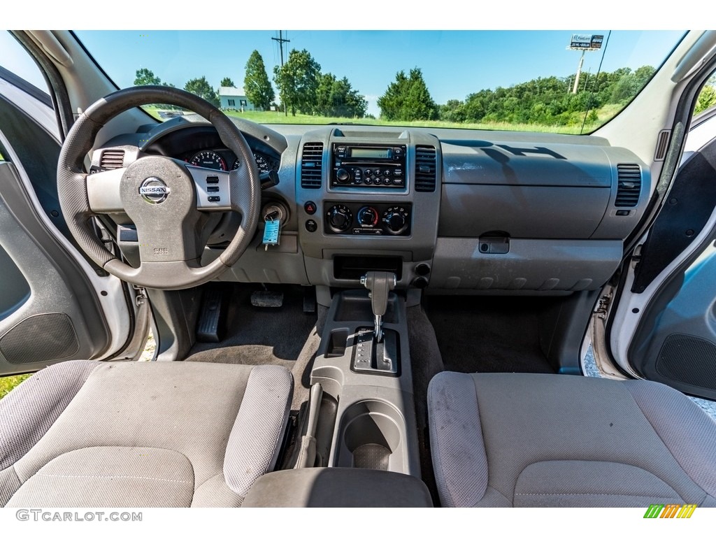 2007 Frontier XE King Cab - Avalanche White / Graphite photo #33