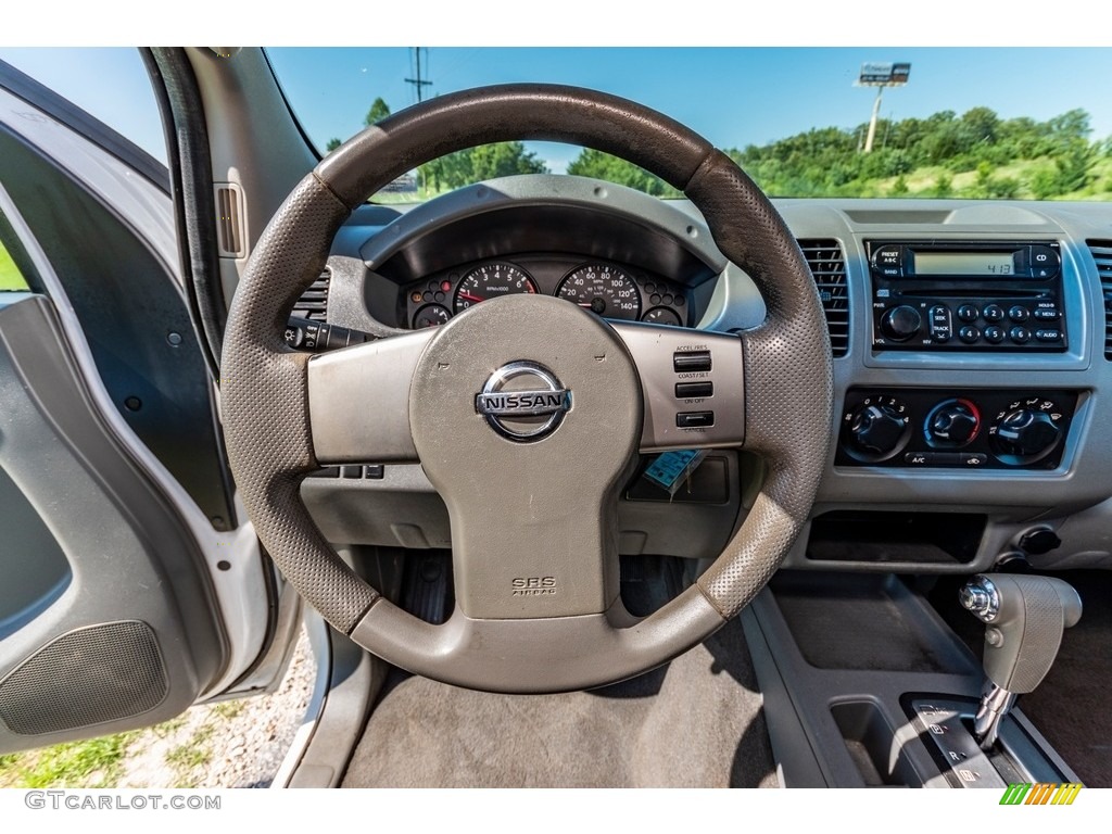 2007 Frontier XE King Cab - Avalanche White / Graphite photo #35